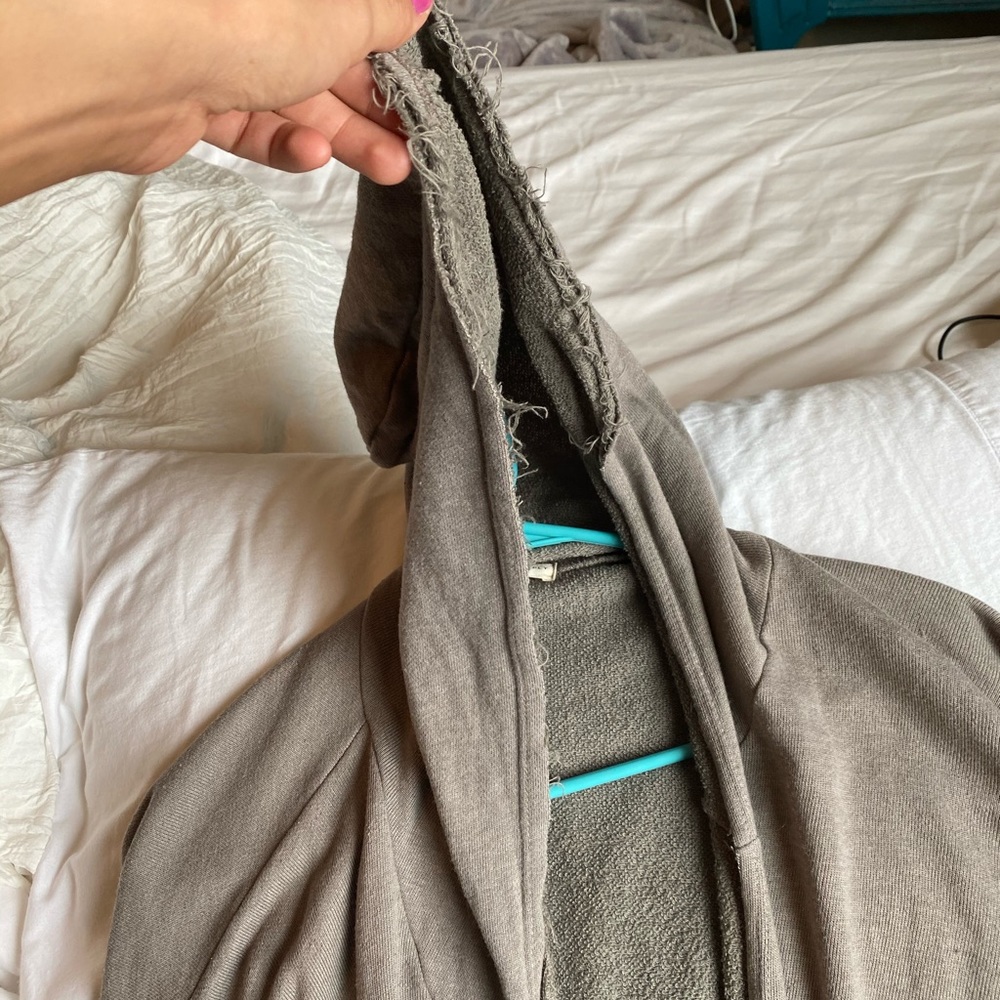 Urban outfitters grey comfy large sweater - Picture 2 of 4
